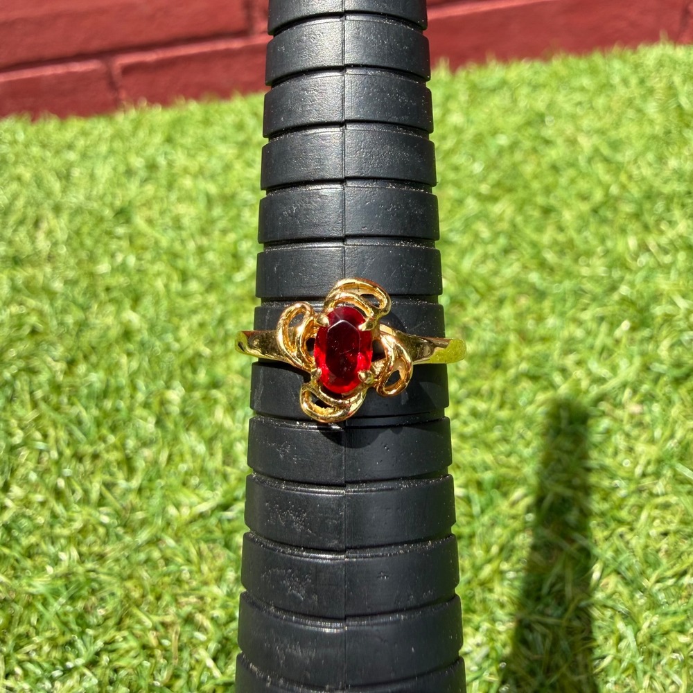 Vintage 18KT GE Gold Red Ruby Oval Cocktail Statement Ring Size 8 Glam Flower